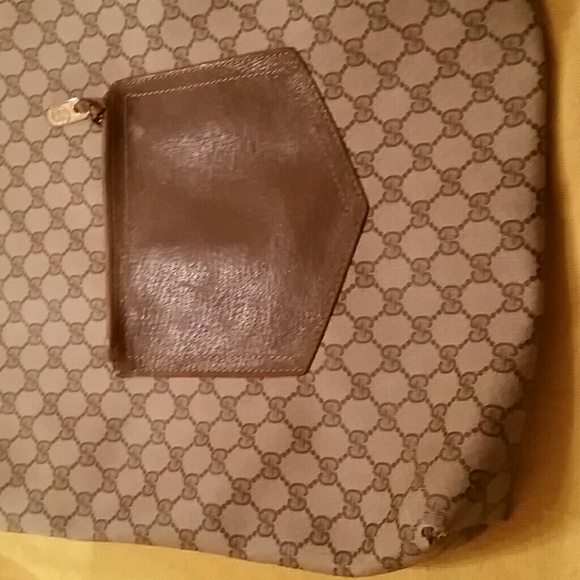 Authentic GUCCI TOTE - Picture 2 of 7